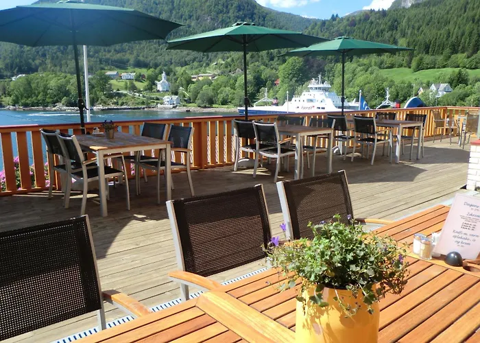 Lavik Fjord Hotel & Apartments